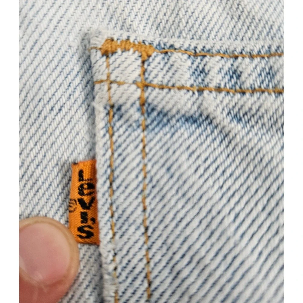 Vintage Levis 550 Relaxed Fit Denim Shorts Light Wash Mens 36 Made in USA 90s